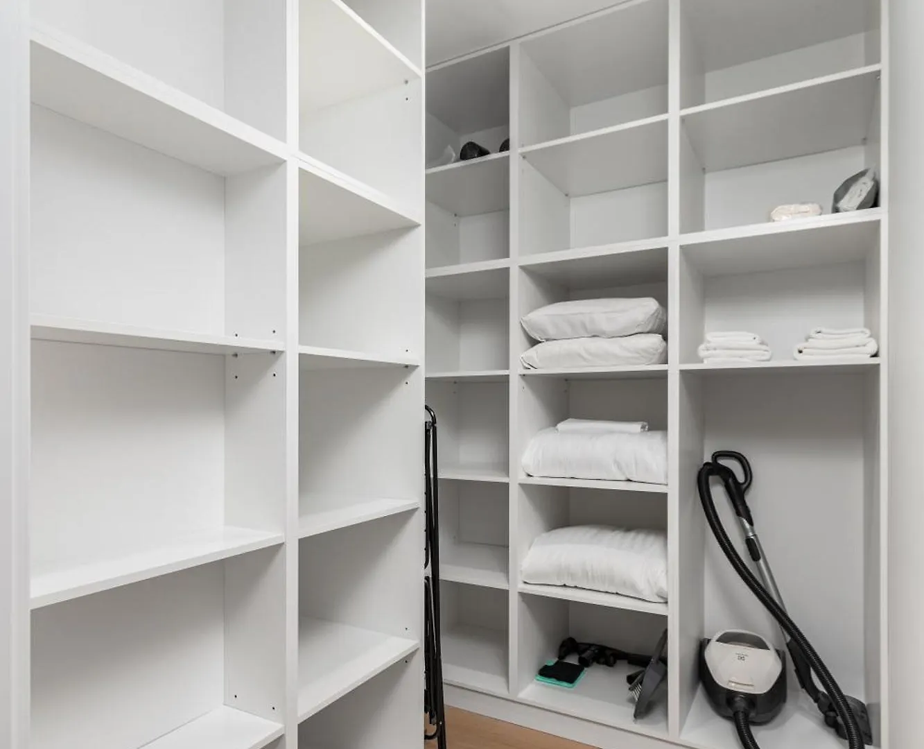 Apartment Przy Torach 3 By Homeprime Warsaw