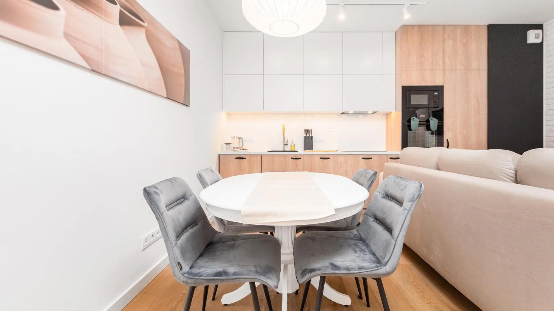Apartment Przy Torach 3 By Homeprime Warsaw