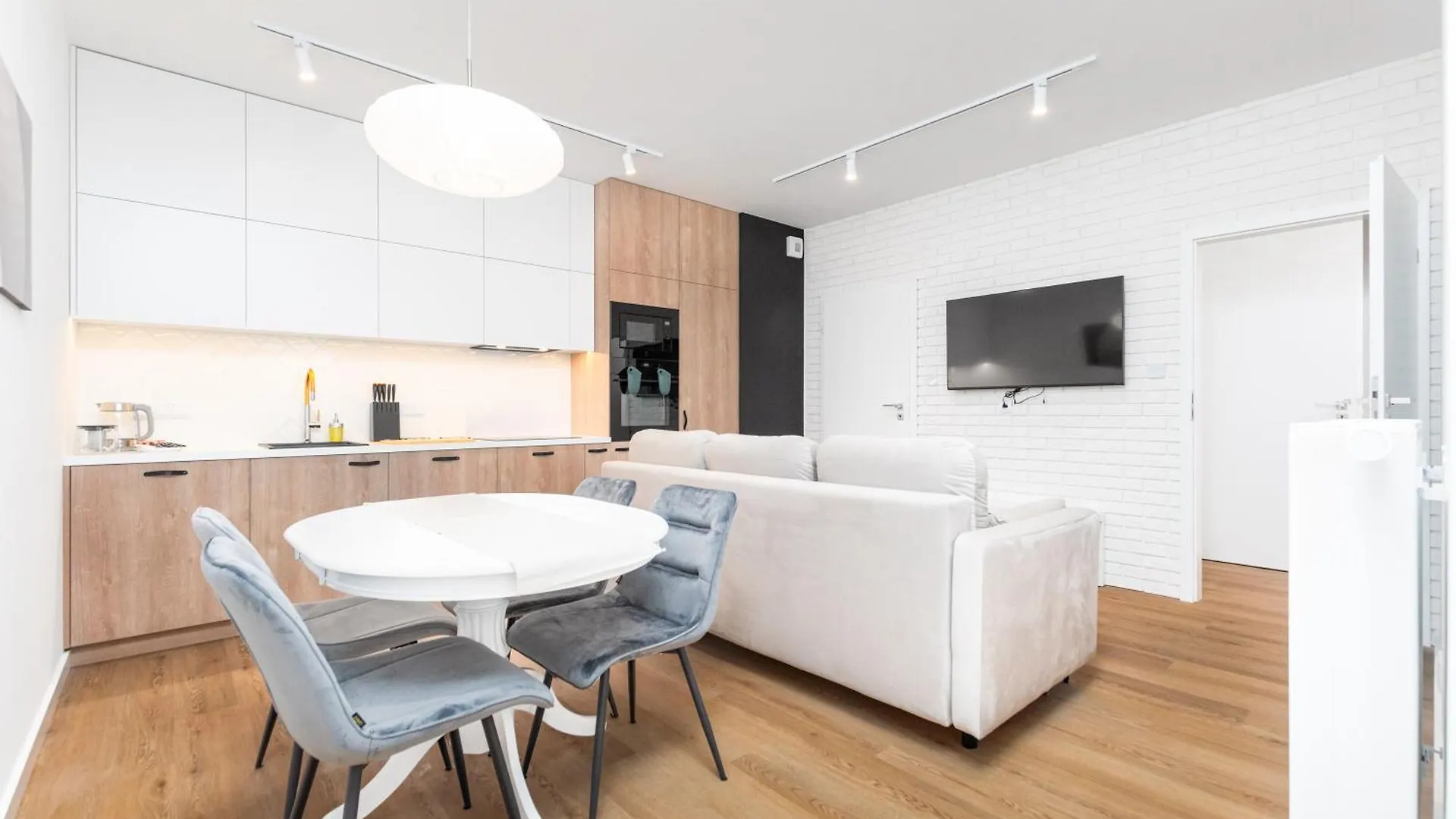Przy Torach 3 By Homeprime Varsavia 0*,  Polonia